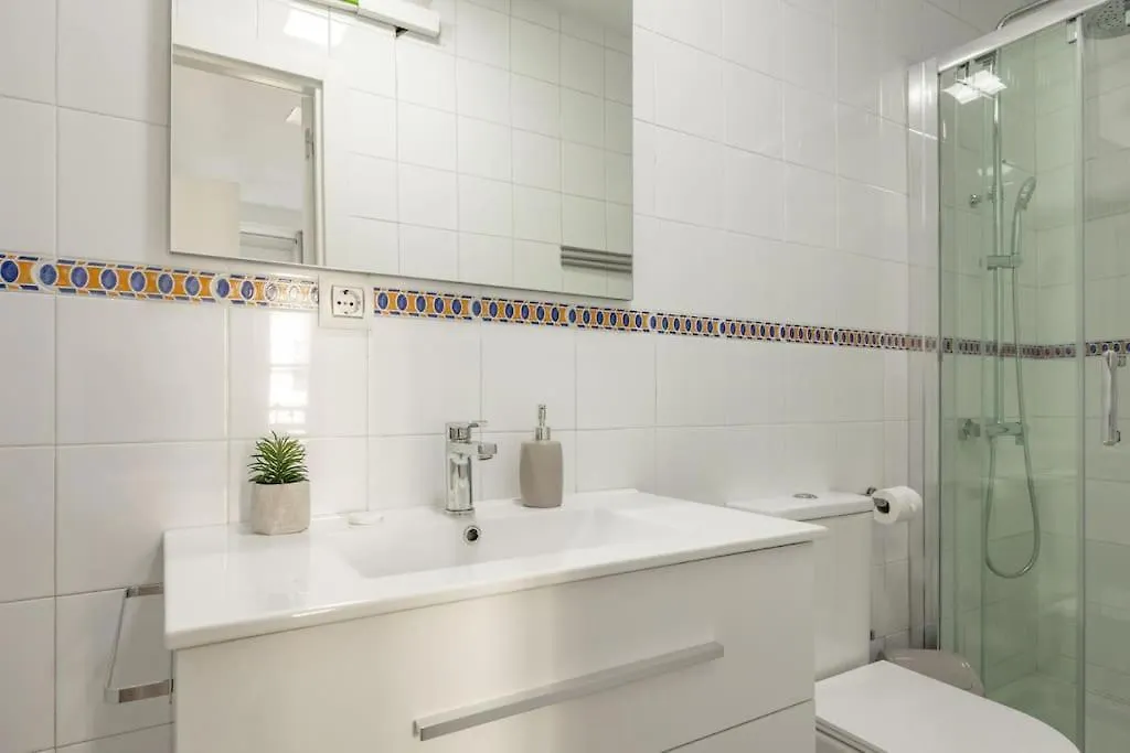 Joaquin Costa Alameda Central By Valcambre Seville Apartment